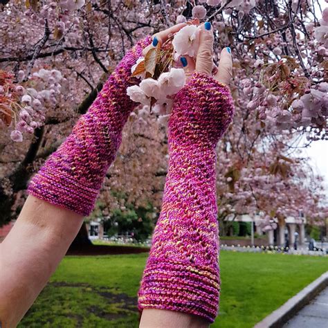 Ravelry Eyelet Armwarmers Pattern By Bonnie Groening