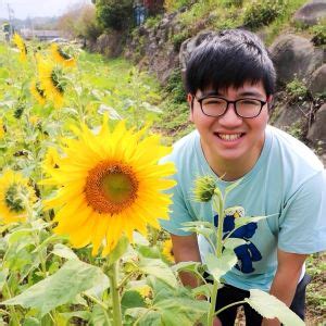 YouCam Enhance: Best Free AI Photo Editor & 4K Photo Enhancer | PERFECT