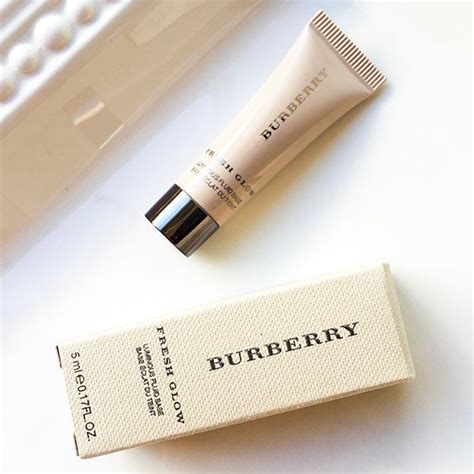 สงฟร BURBERRY Fresh Glow Luminous Fluid Base 01 Nude Radiance 5 ml