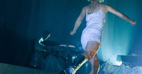 Graceful woman dancing on stage · Free Stock Photo