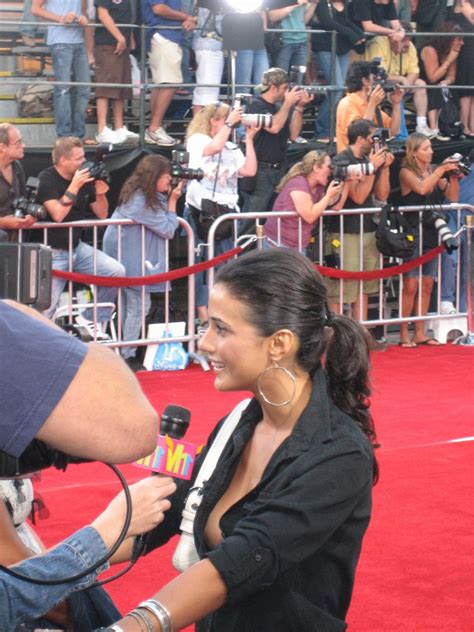 Naked Emmanuelle Chriqui Added By