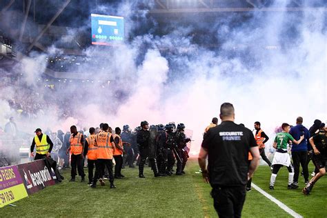 Asse Les Stéphanois Victimes Dune Nouvelle Descente Foot 01