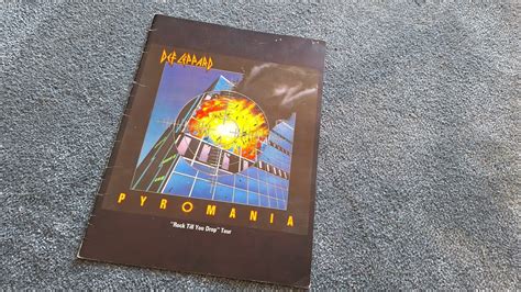 Close Up Look Def Leppard Rock Till You Drop Tour Programme 1983