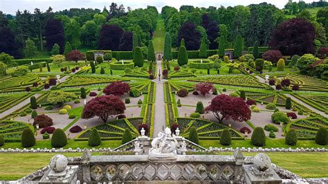 Drummond Castle Gardens - Skye Travels