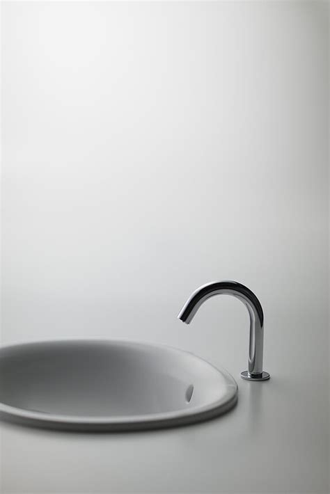 Washbasins Toto Europe