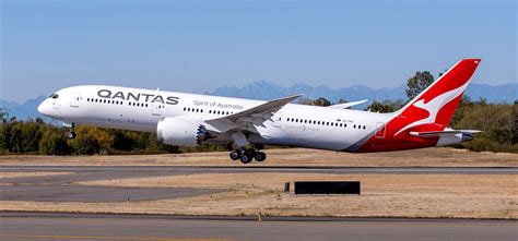 Maiden Flight For The First Qantas Boeing 787 9 Dreamliner Aviation24 Be