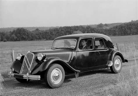 Citroën celebrates 80 years of the Traction Avant Car Body Design