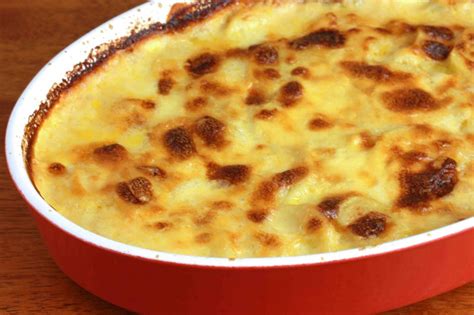 Perfectly Creamy Au Gratin Potatoes The Daring Gourmet