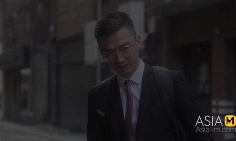 Horny Secretary Be The Master And Footjob Her Boss Xasiat