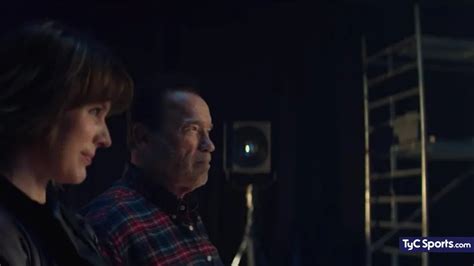 Arnold Schwarzenegger y Milla Jovovich protagonizaron el tráiler del