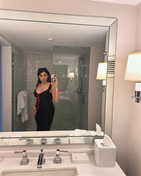 Bella (@bella_garza) • Instagram photos and videos