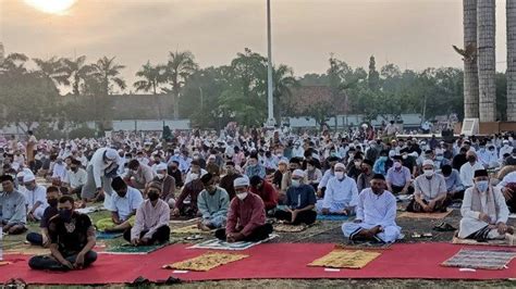 Bacaan Niat Dan Tata Cara Shalat Idul Fitri Untuk Imam Dan Makmum