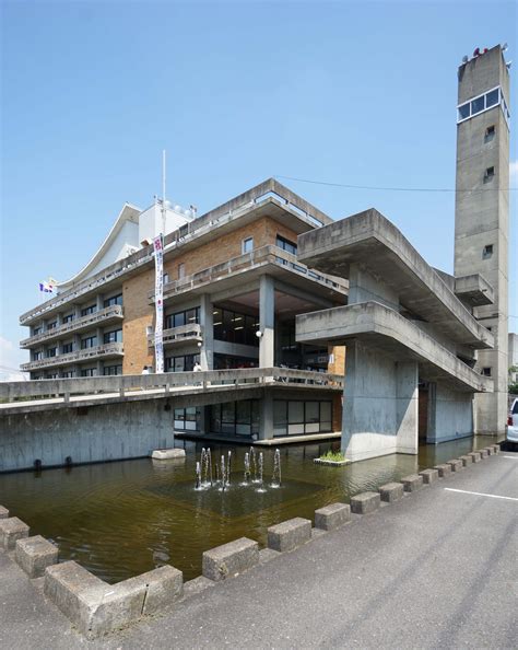 Heritage in Danger: Hashima City Office Building by Junzo Sakakura