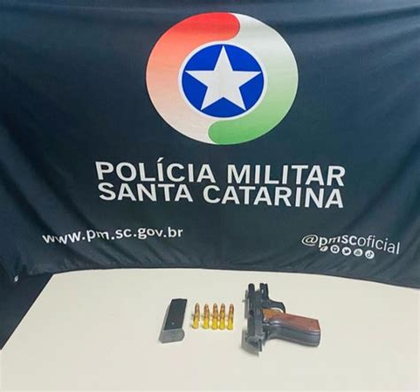 Homem é preso arma de fogo no Centro de Criciúma Linha Verdade