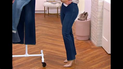 Qvc Host Jennifer Coffey Looking Good In Jeans 020 Youtube