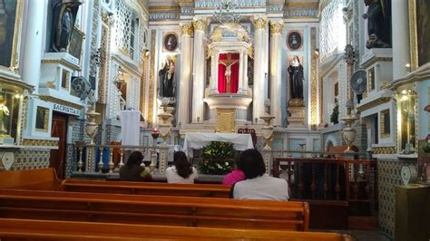 Acuden poblanos a visitar el Templo del Señor de los Maravillas Vía Tres