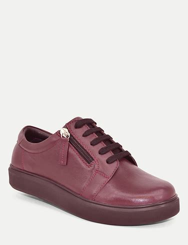 Eee Fit Leather Trainer With Side Zip Chums