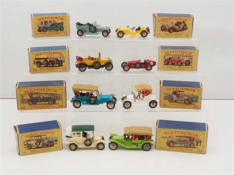 Lot 266 - A group of vintage MATCHBOX MODELS OF