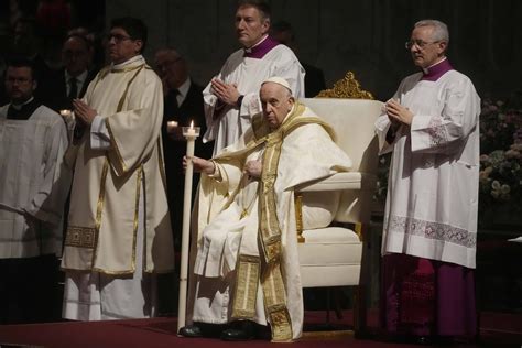 Pope Francis Returns To Public Eye For Easter Vigil Mass Trendradars