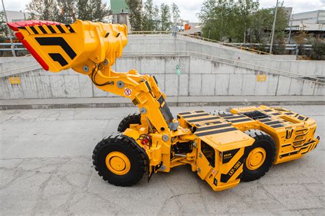 Kghm Zanam S New Loader Successfully Completes Tests Kghm Zanam