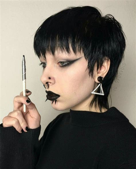 Pin By Thirdeyeless On Makeup Punk Hair Goth Hair Short Punk Hair