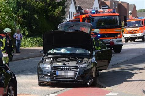 Pkw kollidiert Zwei Verletzte nach Unfall in Barsbüttel SHZ