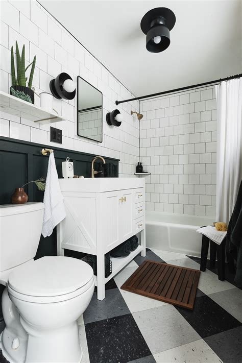 Reveal : Modern Cabin Bathroom Remodel - Deuce Cities Henhouse