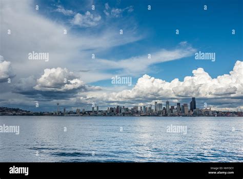 Billowing Clouds Hover Over The Seattle Skyline Stock Photo Alamy
