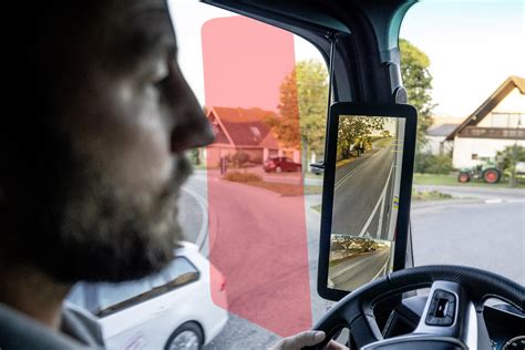 Daimler Experiments By Replacing Mirrors With Cameras On Trucks The