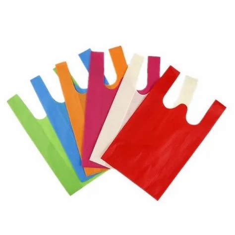 Plain W Cut Non Woven Carry Bags Capacity 2 5 Kg Rs 125 Per Kg Id