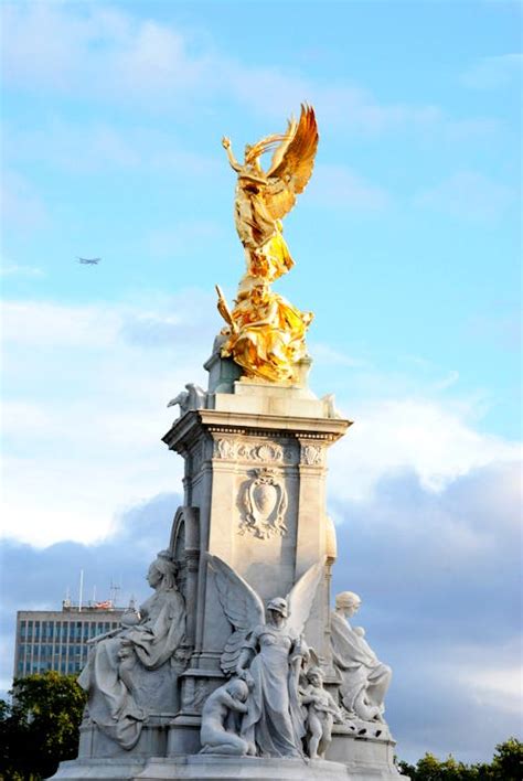 Free stock photo of england, gold, statue