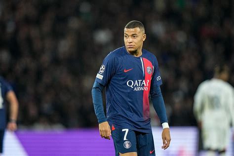 Foot Psg Mbapp Prolonge Au Psg Le Real Madrid S Y Attend Foot