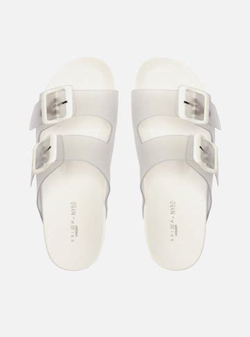 Chinelo Slide Branca Fivelas Brizza Arezzo