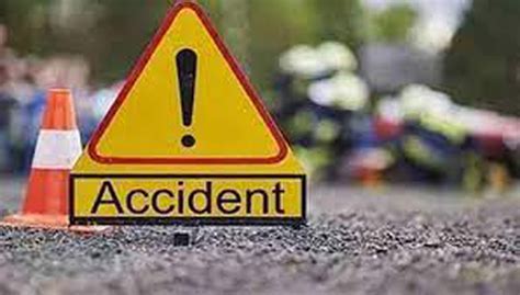 Major Road Accident In Chhattisgarh ट्रक और ट्रैक्टर के बीच भीषण