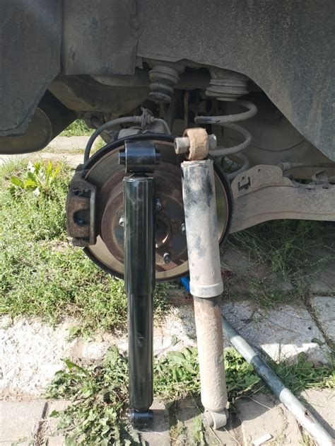 Замена амортизаторов — Nissan Qashqai (1G), 1,6 л, 2010 года ...