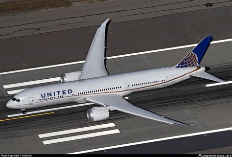 N United Airlines Boeing Dreamliner Photo By R Bexten Id