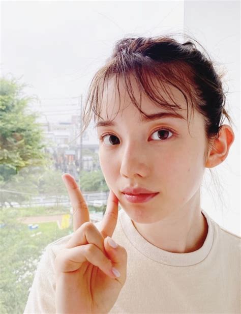 弘中綾香、かまいたち山内とお揃いコーデでラブラブ？「2人ともかわいい〜」 歌詞検索サイト【utaten】ふりがな付