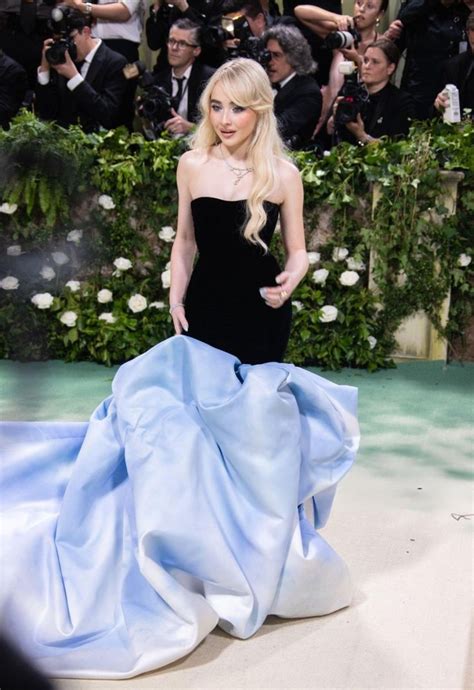 Sabrina Carpenter Met Gala 2024 In 2024 Sabrina Carpenter Outfits