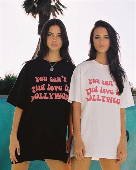 Instagram Crush Twins Renee And Elisha Herbert 23 Photos Suburban Men