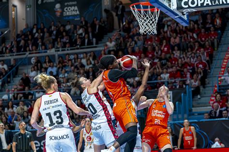 Fotos Final De La Copa De La Reina Valencia Basket Casademont