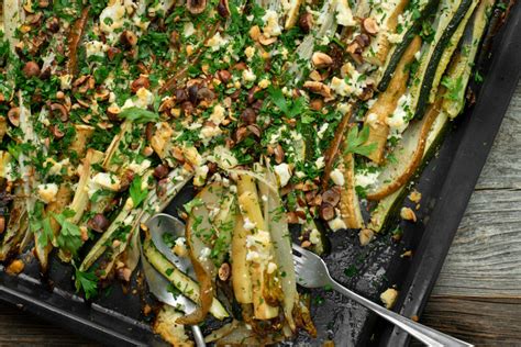 Traybake Met Witloof Pastinaak En Peer Karola S Kitchen