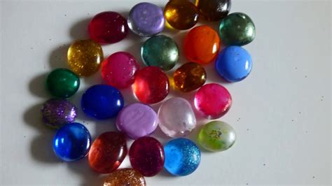 Pebble Craft Idea How To Paint Glass Pebbles With Nail Polish Youtube