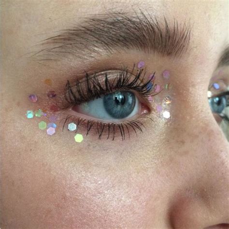 Beauty In The Mood For Sparkling Eyes Und So Funktioniert S