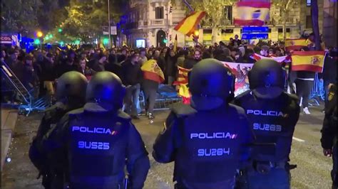 Cargas Policiales Y Tensi N En El Decimosexto D A De Protestas En Ferraz