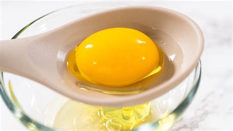 The Slotted Spoon Hack That Makes Separating Eggs A Total Breeze