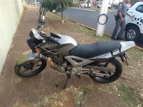 Jovem De 25 Anos Morre Após Cair De Moto E Bater Cabeça Em árvore Em