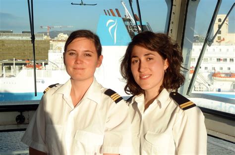 Marine marchande Les femmes officiers à l honneur Mer et Marine