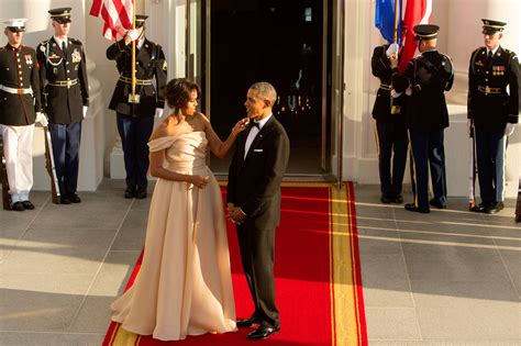 Barack And Michelle Obama Love Story Marriage In Photos