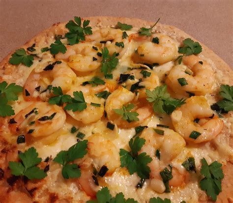 Garlic prawn pizza | bunch