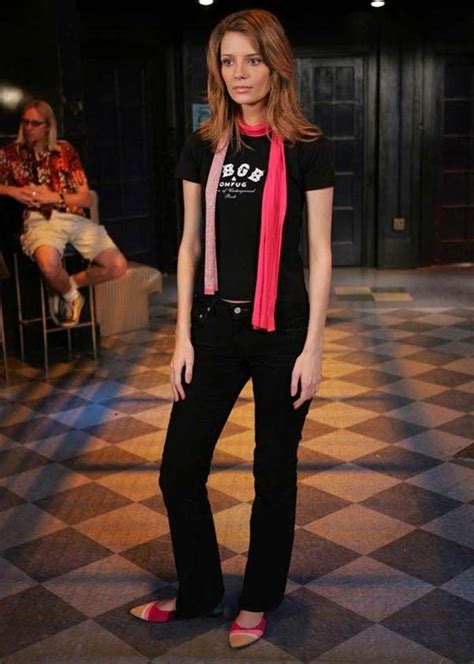 Marissa Cooper The Oc Fashion Fashion Tv 2000s Outfits